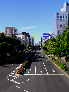 日曜の日比谷通り 日曜の日比谷通り