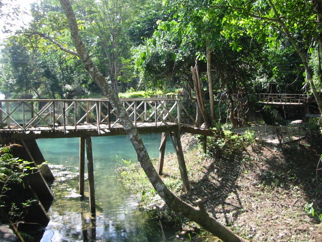 b0042274_13561877.jpg