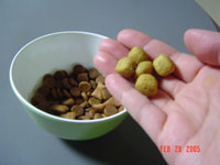悪食阿龍だから食べてくれたけど、確かにあまり美味しそうでないような…。