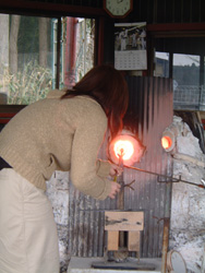 透明なガラスを絡めとる