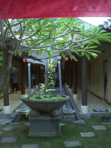 d0038319_951127.gif