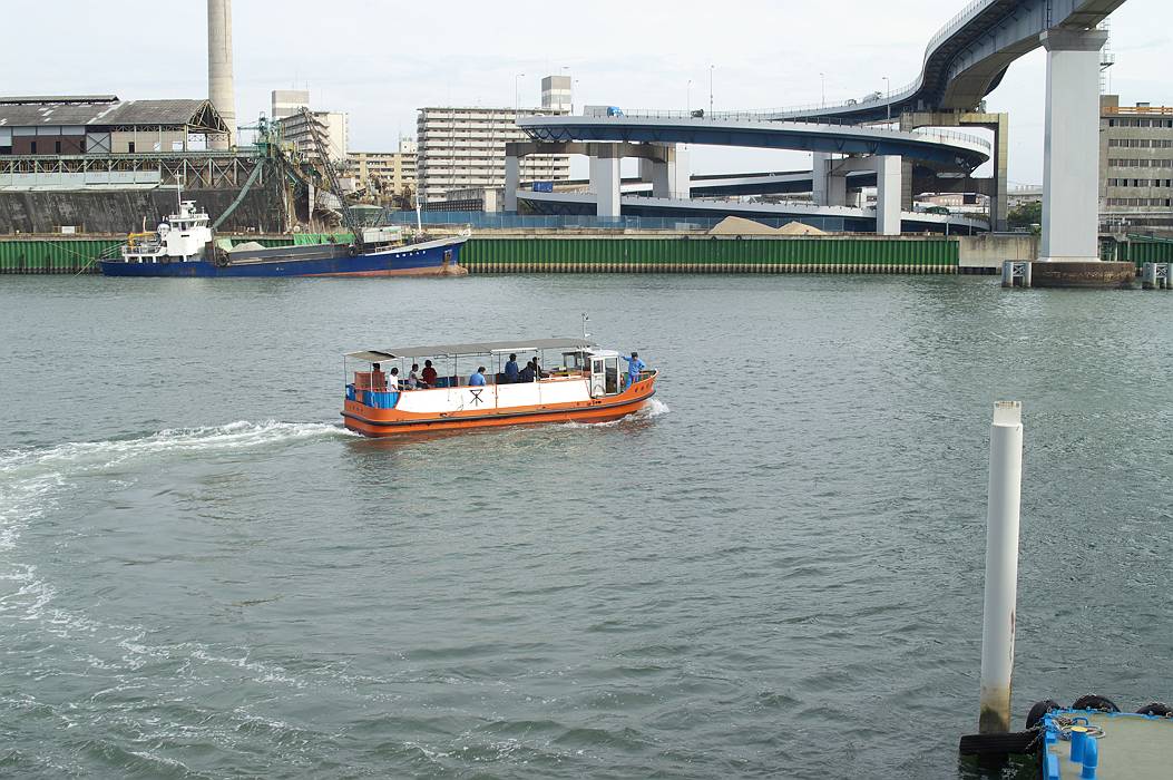 e0002371_21007.jpg