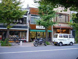 a0003079_2342069.jpg
