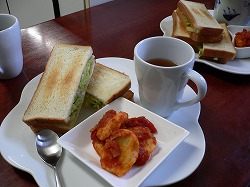 e0015270_2318810.jpg