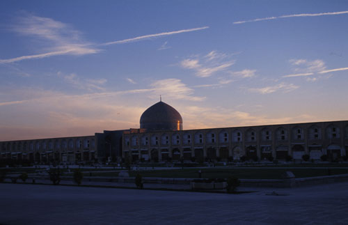 b0006449_0385245.jpg
