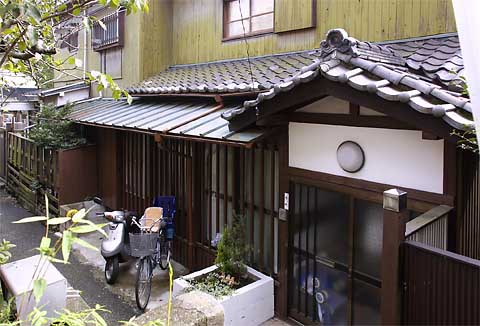 e0072159_255756.jpg