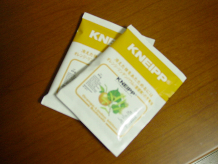 f0038892_2265678.jpg