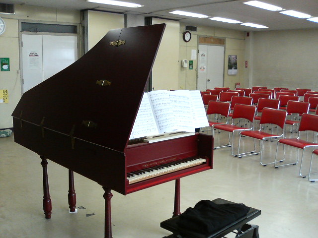 f0018790_0465899.jpg