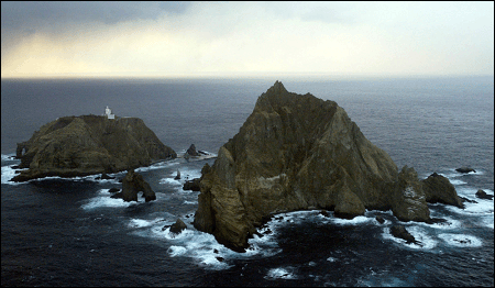 f0070493_22141563.gif