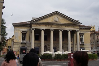 e0066062_8394786.jpg