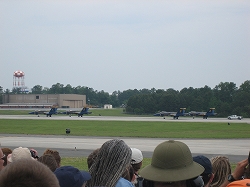 e0015270_3283935.jpg