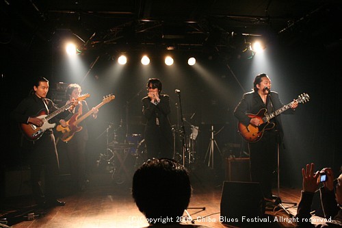 e0043982_1211038.jpg