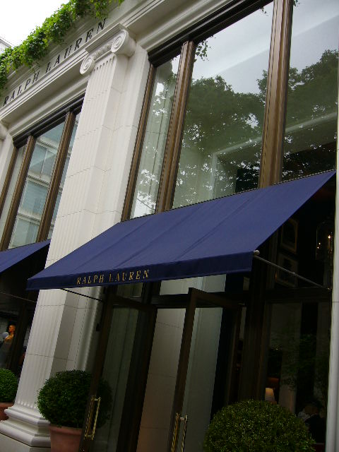 e0015108_2244773.jpg