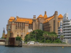 e0066369_0382310.jpg