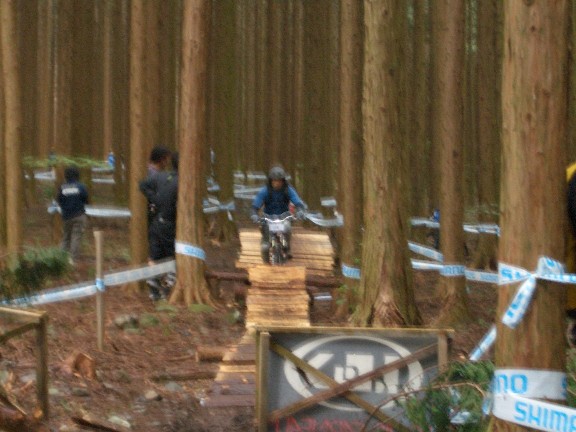 e0002927_20335085.jpg