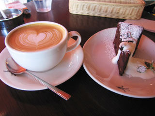 f0056516_2362590.jpg