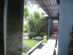 d0038319_10325447.gif