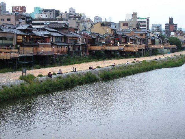 b0030011_2234374.jpg
