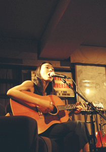 f0019747_0284416.gif