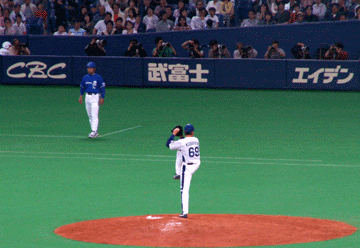 e0022461_16242042.gif
