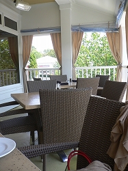 e0015270_1073216.jpg