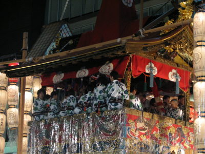 f0054428_0261180.jpg