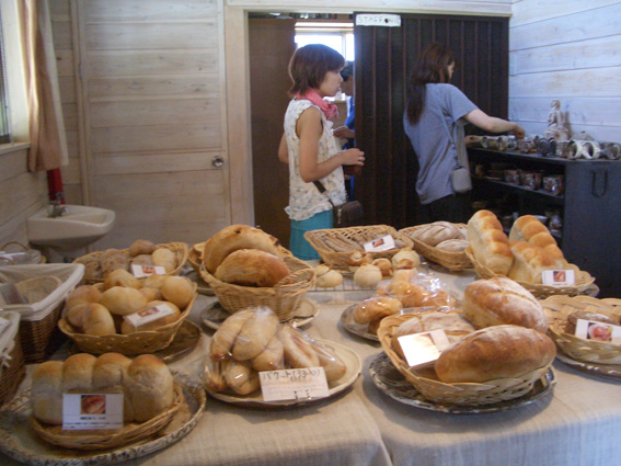 b0002156_13455372.jpg
