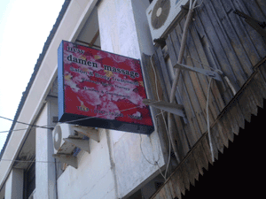d0038319_1448847.gif