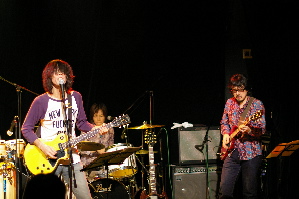 f0075779_1601232.jpg
