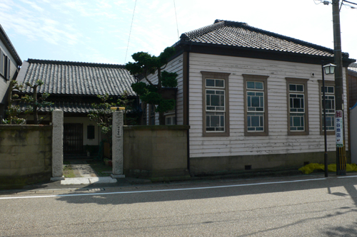 f0060424_0284729.jpg