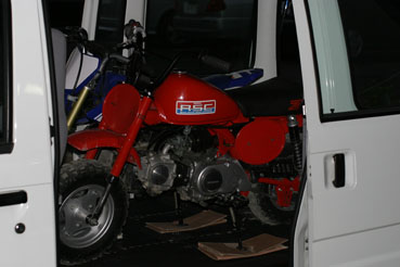 f0012657_1385842.jpg