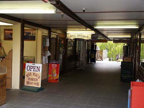 e0102937_1114347.jpg