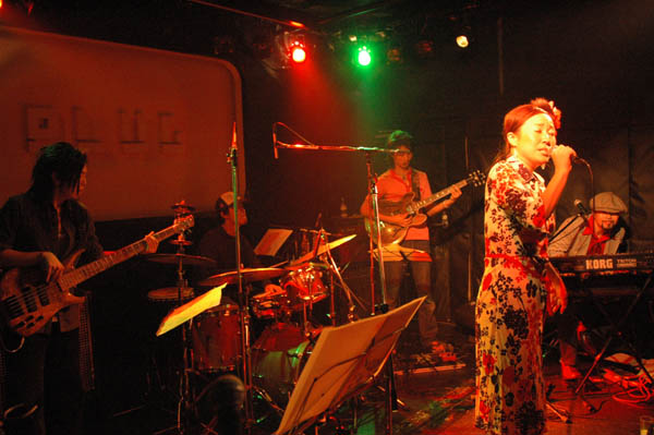 d0094512_1814420.jpg