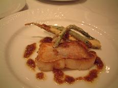 『トラットリア・コバ』の魚のメイン料理 『トラットリア・コバ』のメイン料理(魚)