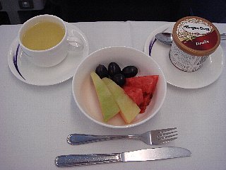 b0003235_0201380.jpg