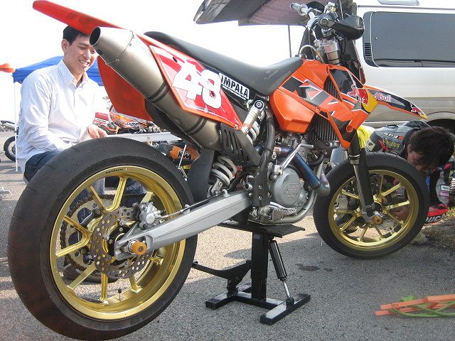a0048323_2210657.jpg