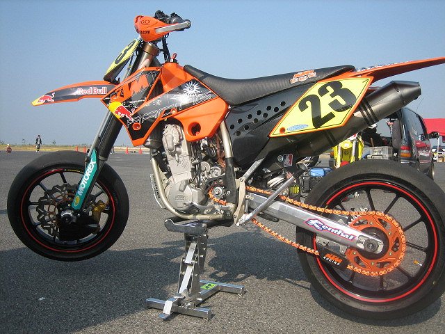 a0048323_22114130.jpg