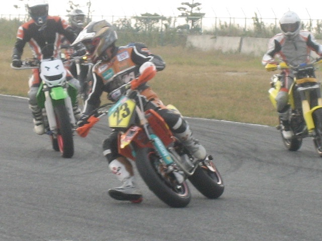 a0048323_2239571.jpg