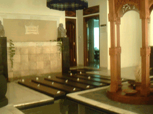 d0038319_1152985.gif