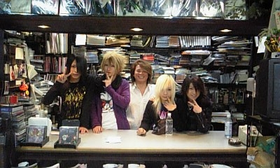 http://pds.exblog.jp/pds/1/200612%2F28%2F23%2Ff0123023%5F22394165%2Ejpg