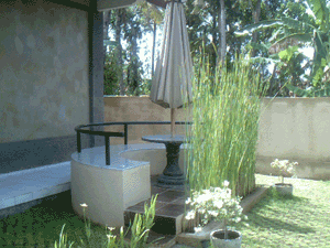 d0038319_15192386.gif