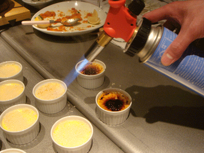 e0112098_16105739.gif