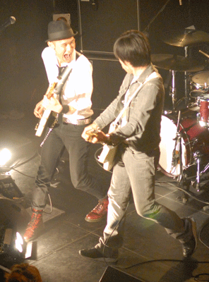 f0019747_2112934.gif
