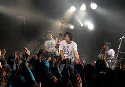 f0019747_216738.gif