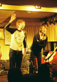 f0019747_14445417.gif