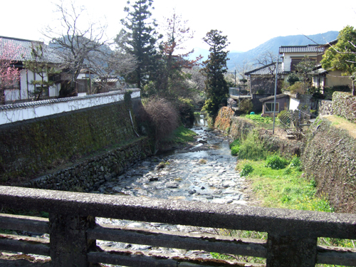 b0013735_0452368.jpg