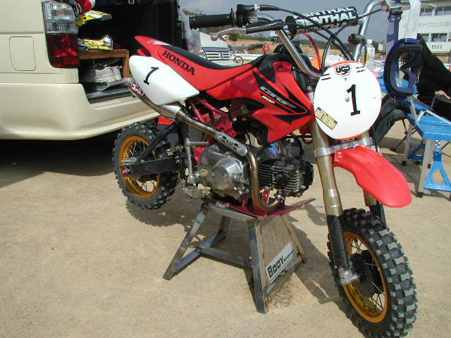 e0064321_1693021.jpg