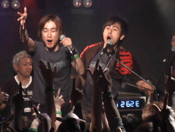 f0019747_2225360.gif