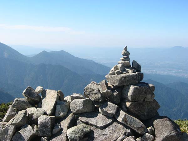 f0120317_1572635.jpg