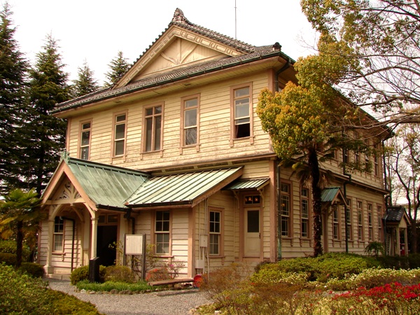 b0011185_0375570.jpg